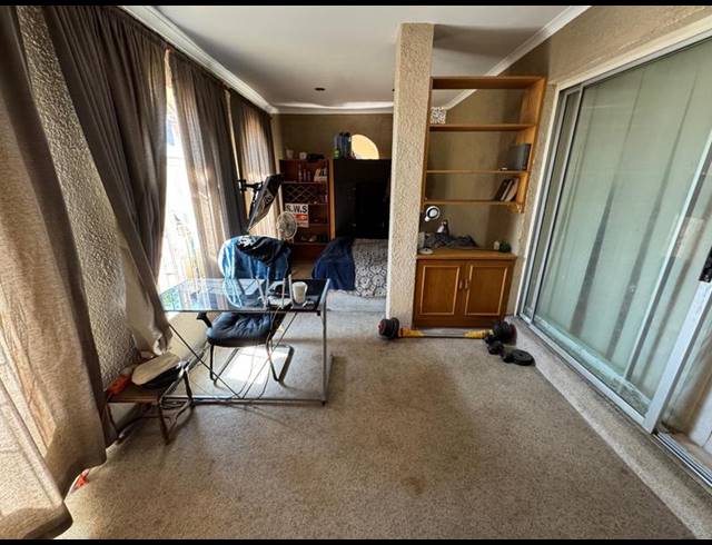 3 BEDROOM HOUSE FOR SALE IN EDLEEN EXT 03